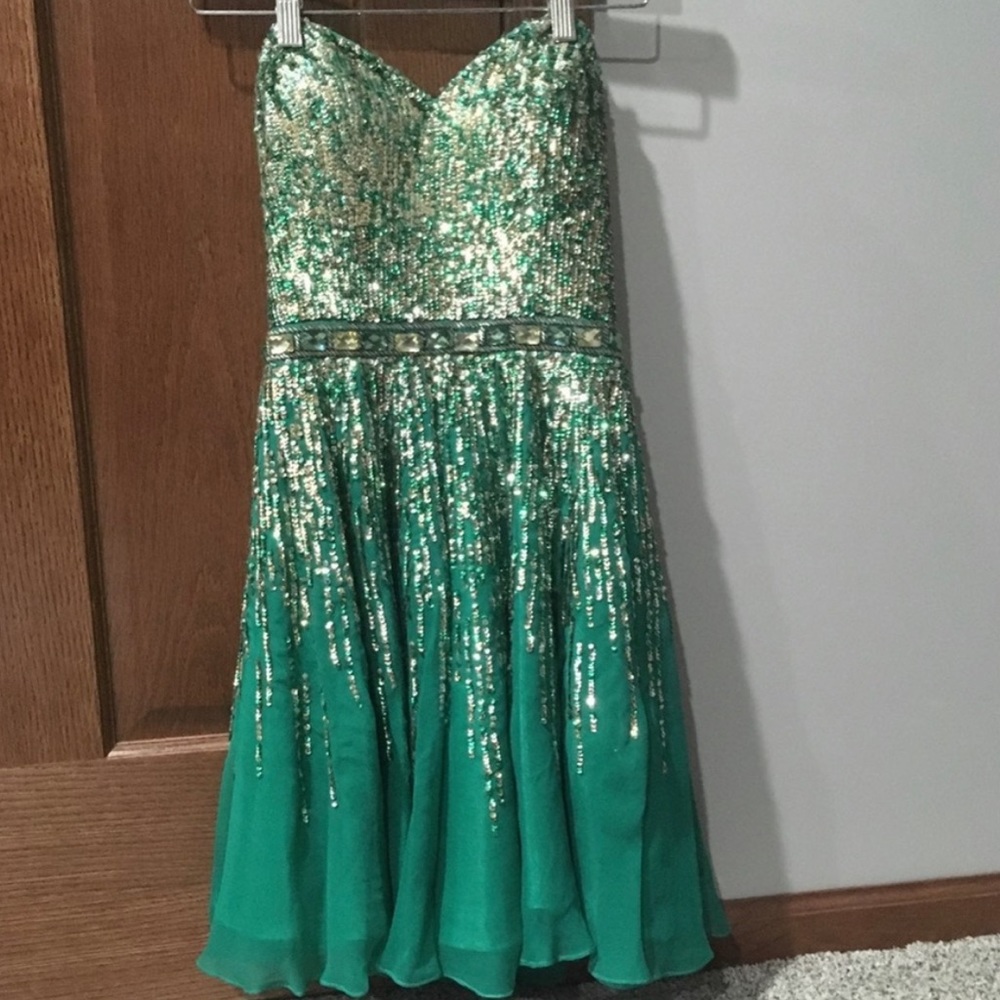 Sherri Hill strapless, short dress in emerald green with gold sequins. Size 4.